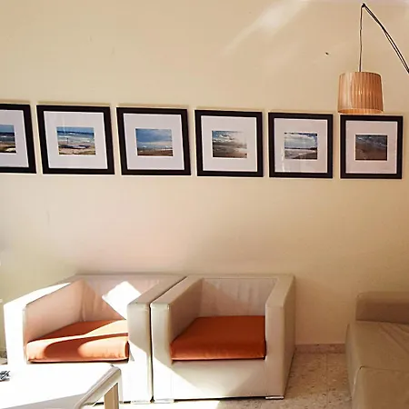 펜션 Christos House 라르나카